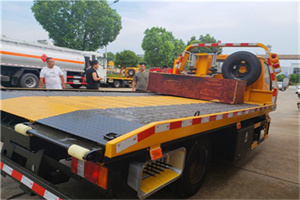 大钟寺附近拖车电话号码服务